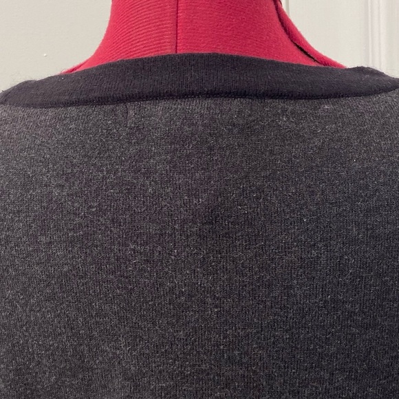 Forever 21 Women grey and black batwing poncho top. Size S. Good used condition. - Picture 3 of 8